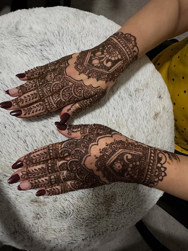 Intricate Bridal Mehndi Full Hand